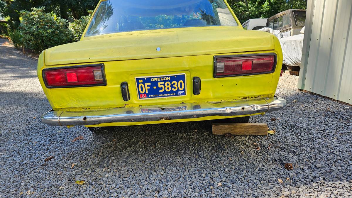 Datsun-510-1973-yellow