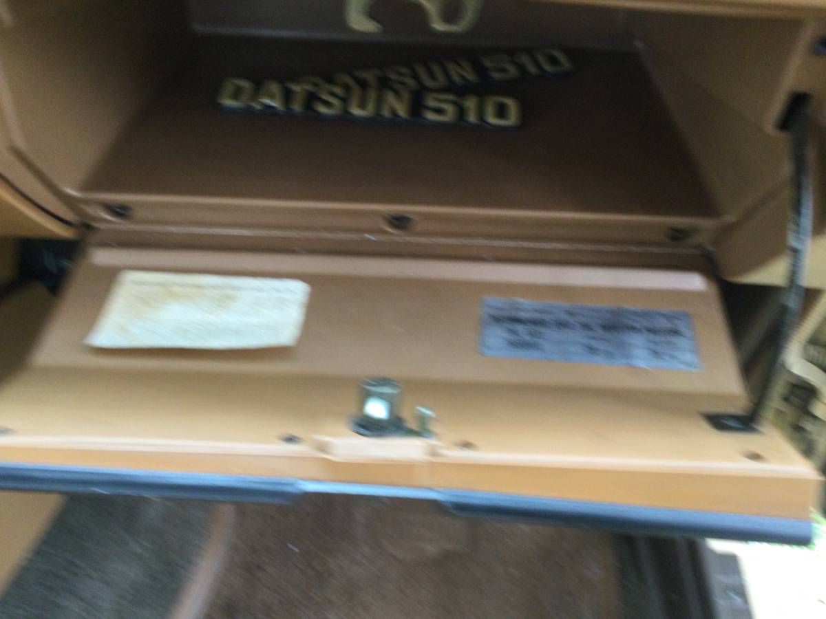 Datsun-510-1980-yellow-14