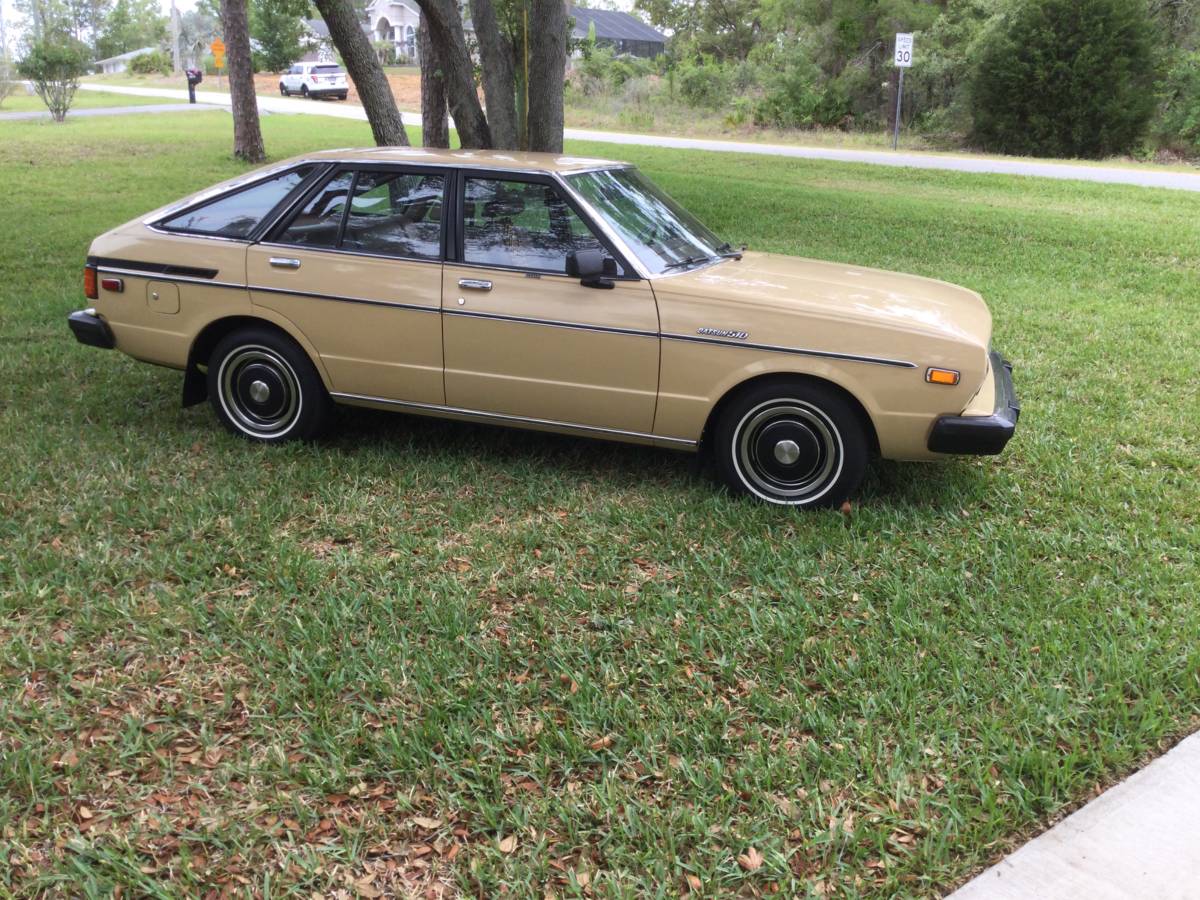 Datsun-510-1980-yellow