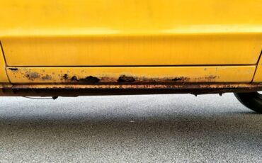 Datsun-620-1973-yellow-10