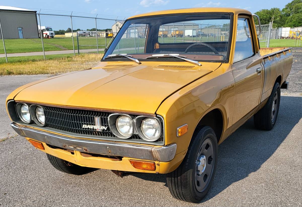 Datsun-620-1973-yellow-13