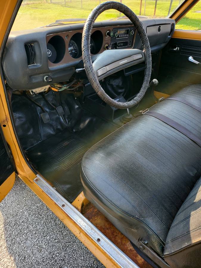 Datsun-620-1973-yellow-2