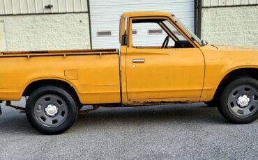 Datsun-620-1973-yellow-22