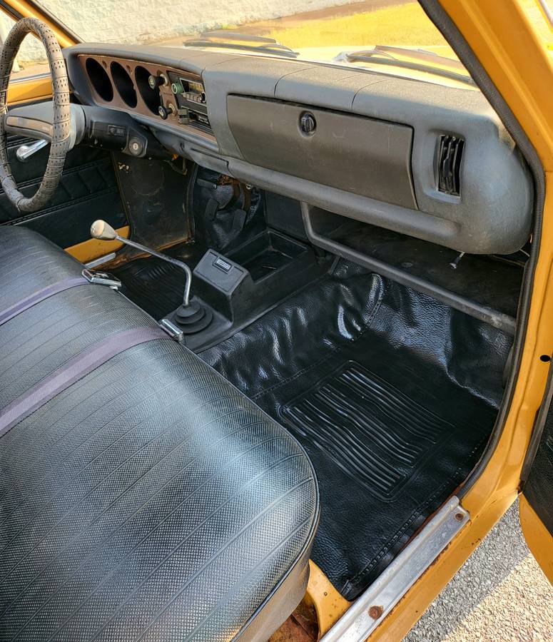 Datsun-620-1973-yellow-3