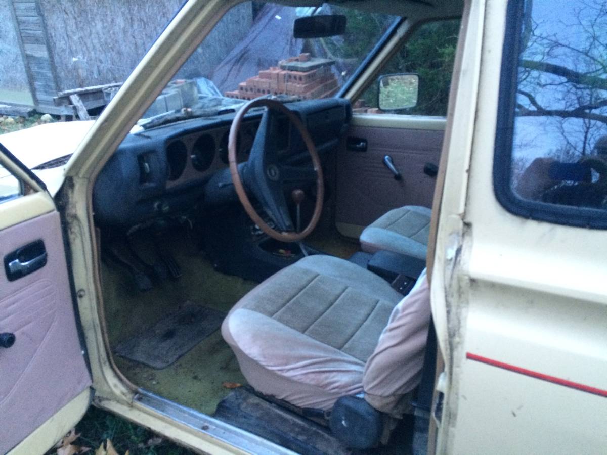 Datsun-620-king-cab-pick-up-truck-1978-custom-4
