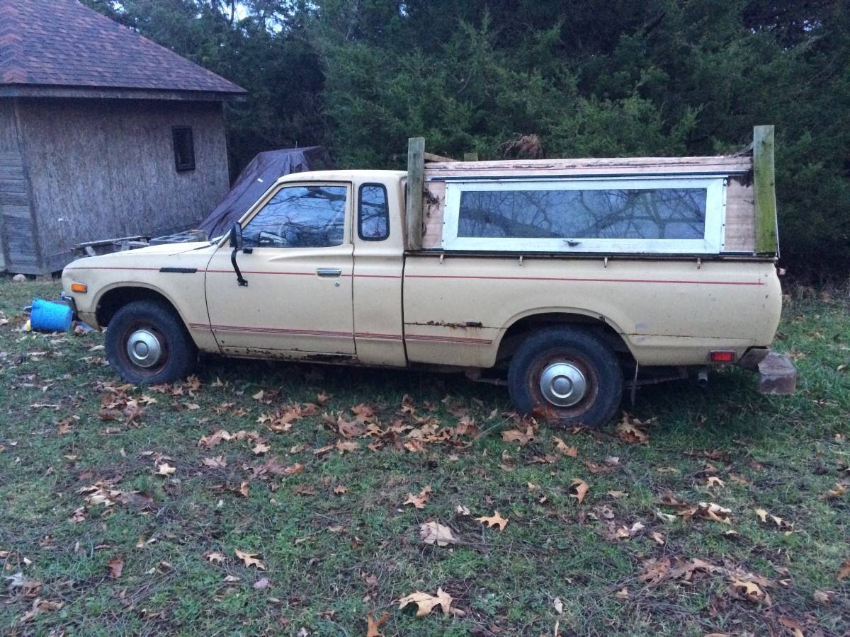 Datsun-620-king-cab-pick-up-truck-1978-custom