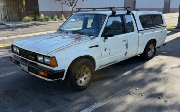 Datsun-720-1980-3