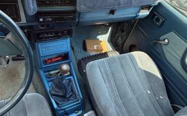 Datsun-720-1980-8