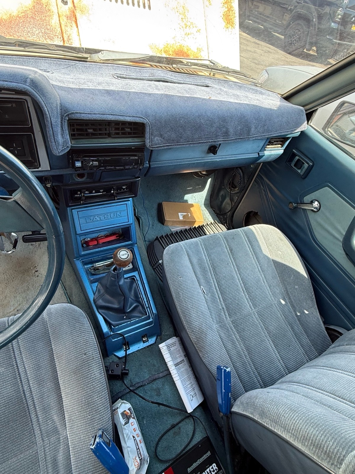 Datsun-720-1980-8