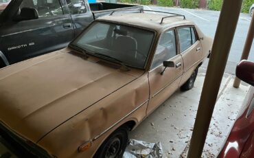 Datsun-B210-1977-Coupe-1