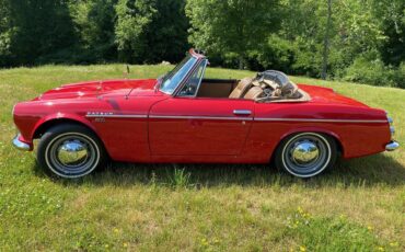 Datsun-Roadster-1968-Red-Tan-1