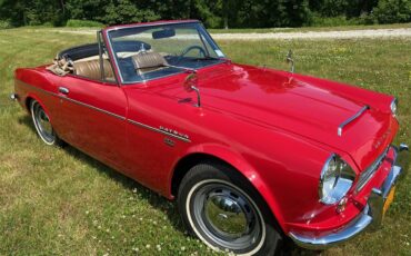 Datsun-Roadster-1968-Red-Tan-12