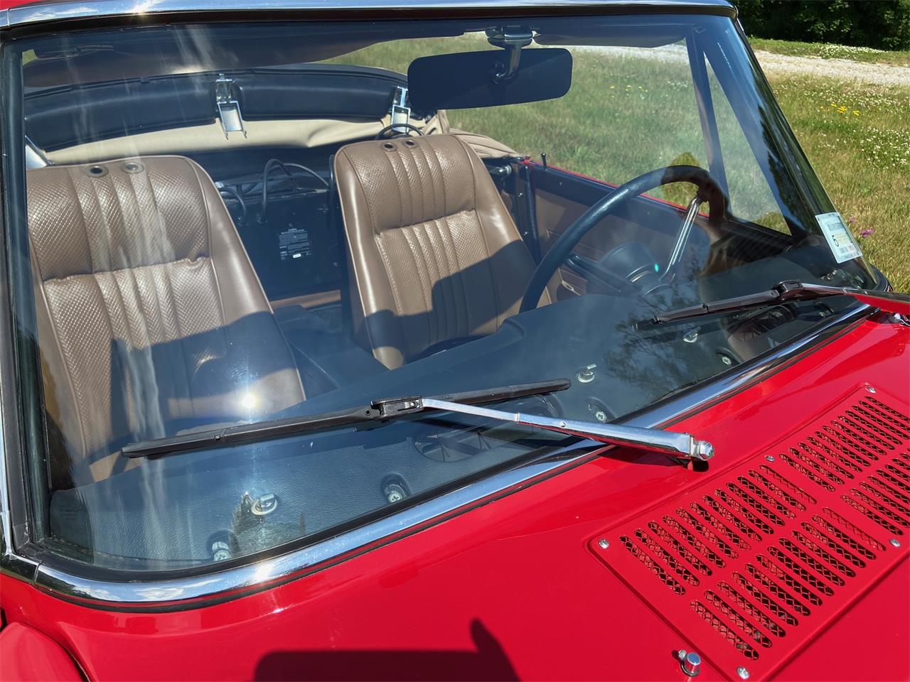 Datsun-Roadster-1968-Red-Tan-18