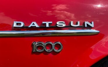 Datsun-Roadster-1968-Red-Tan-4