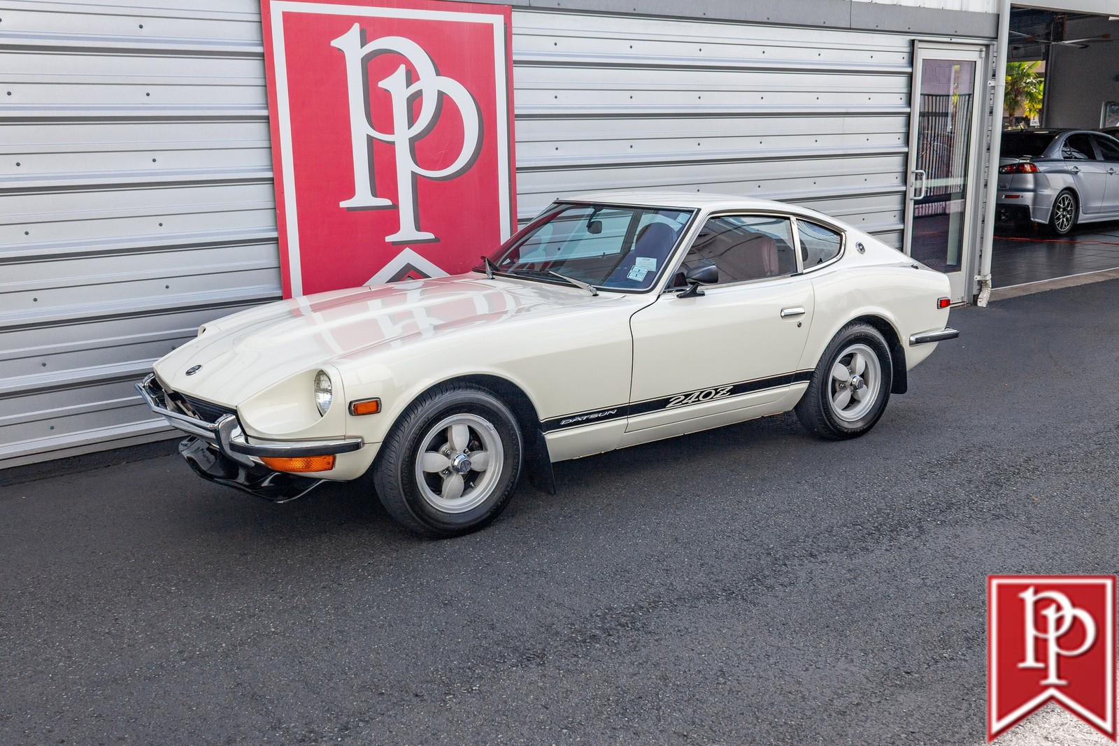 Datsun-Z-Series-1972-Coupe-35
