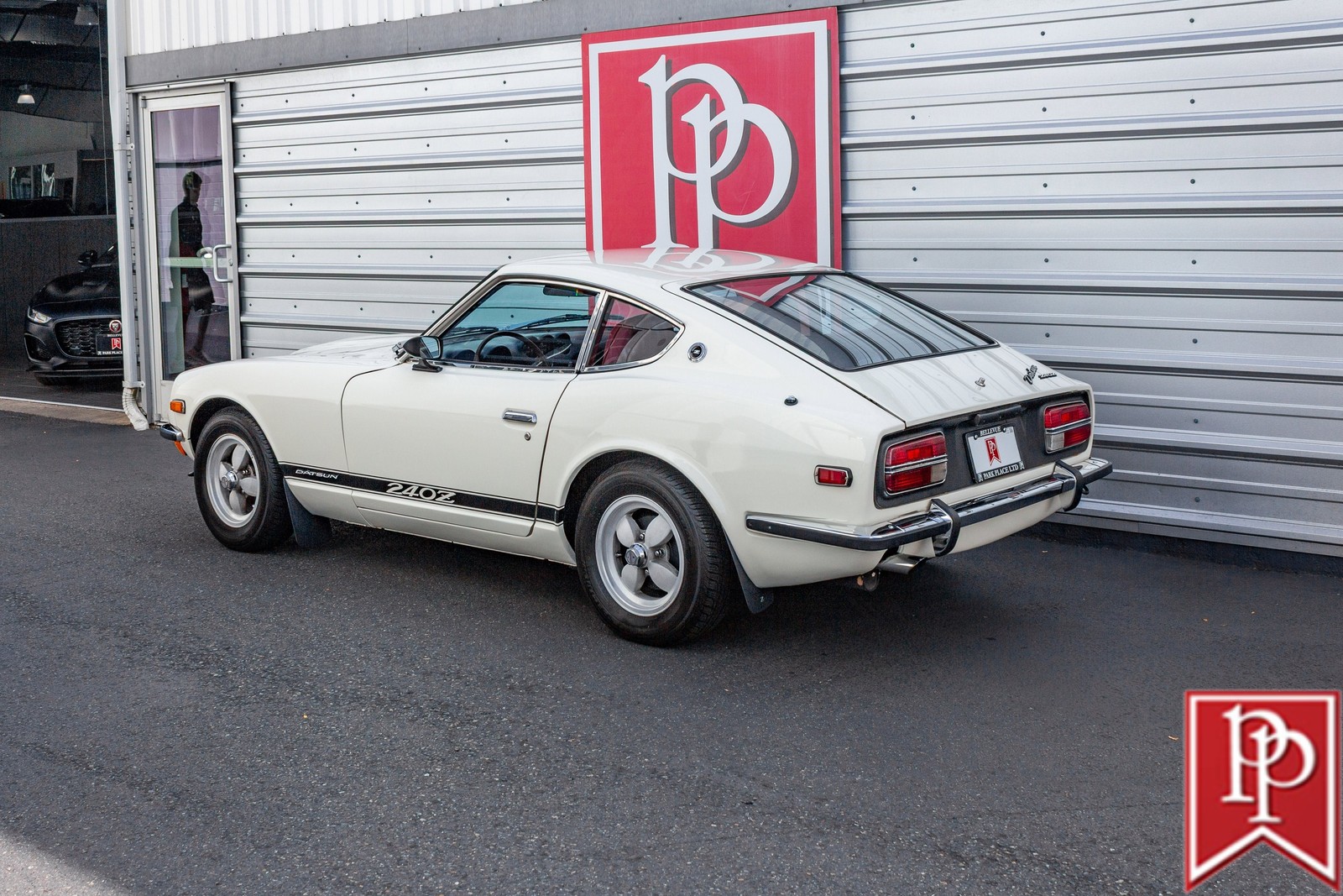 Datsun-Z-Series-1972-Coupe-37