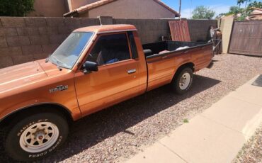 Datsun-pick-up-1983-orange-1