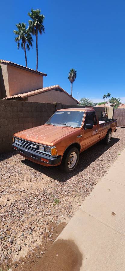 Datsun-pick-up-1983-orange-3