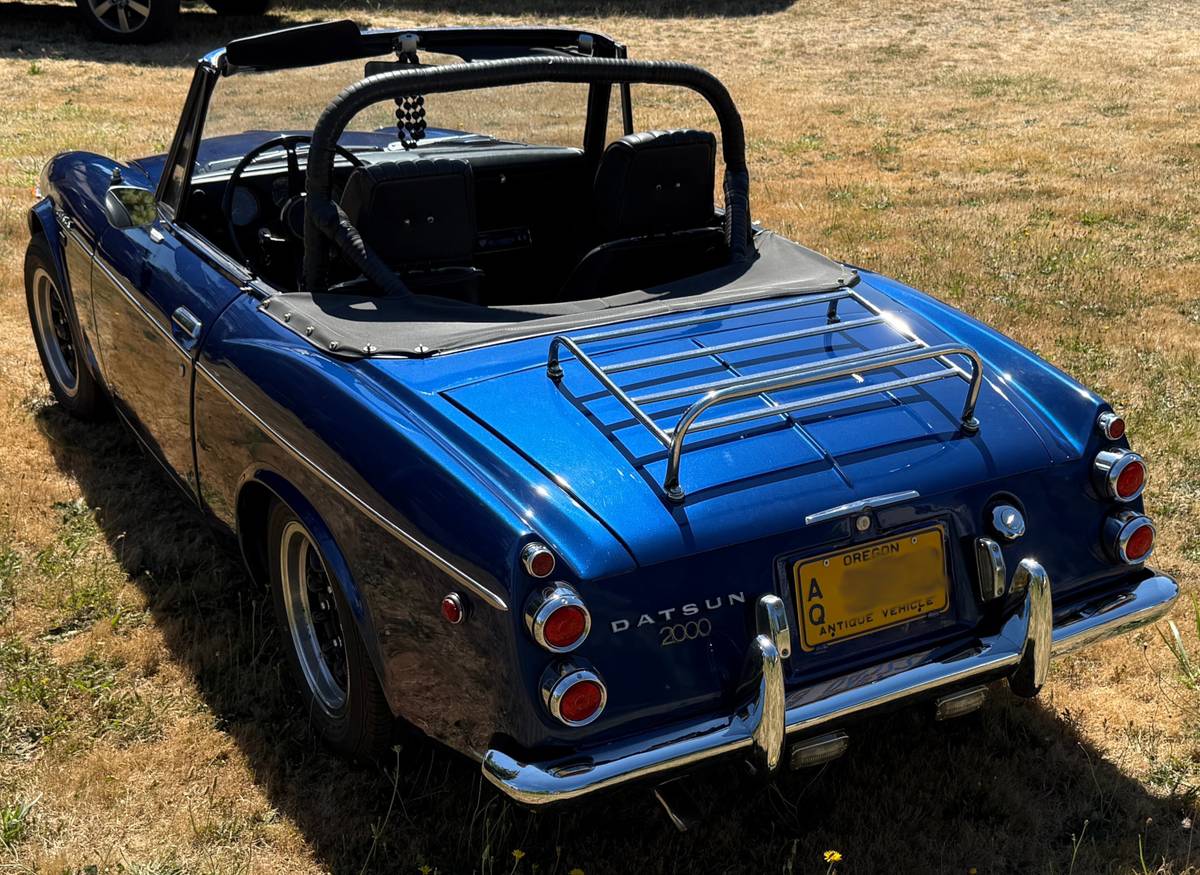 Datsun-roadster-1969-1
