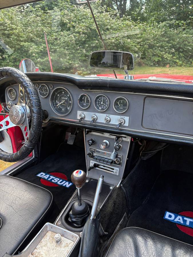 Datsun-spl311-roadster-1966-red-11