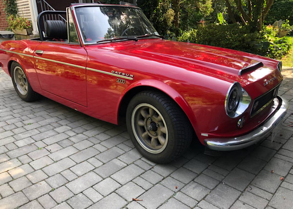Datsun-sports-2000-roadster-comp-upgrades-1968-red-13