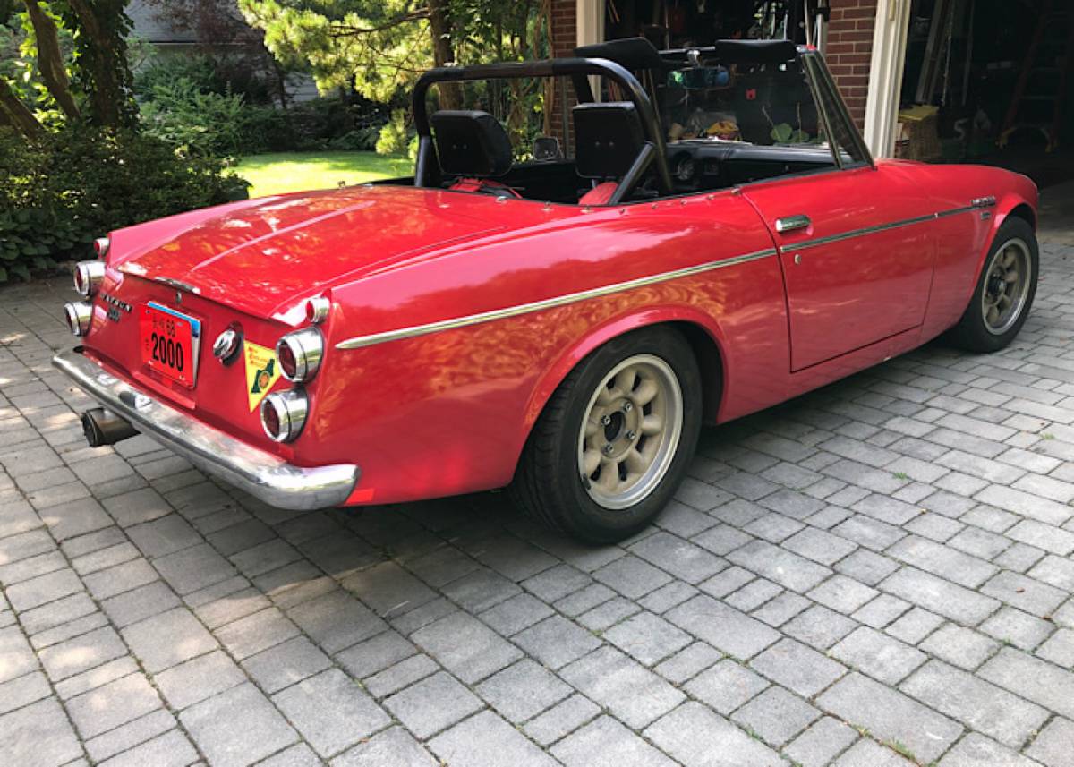 Datsun-sports-2000-roadster-comp-upgrades-1968-red-14