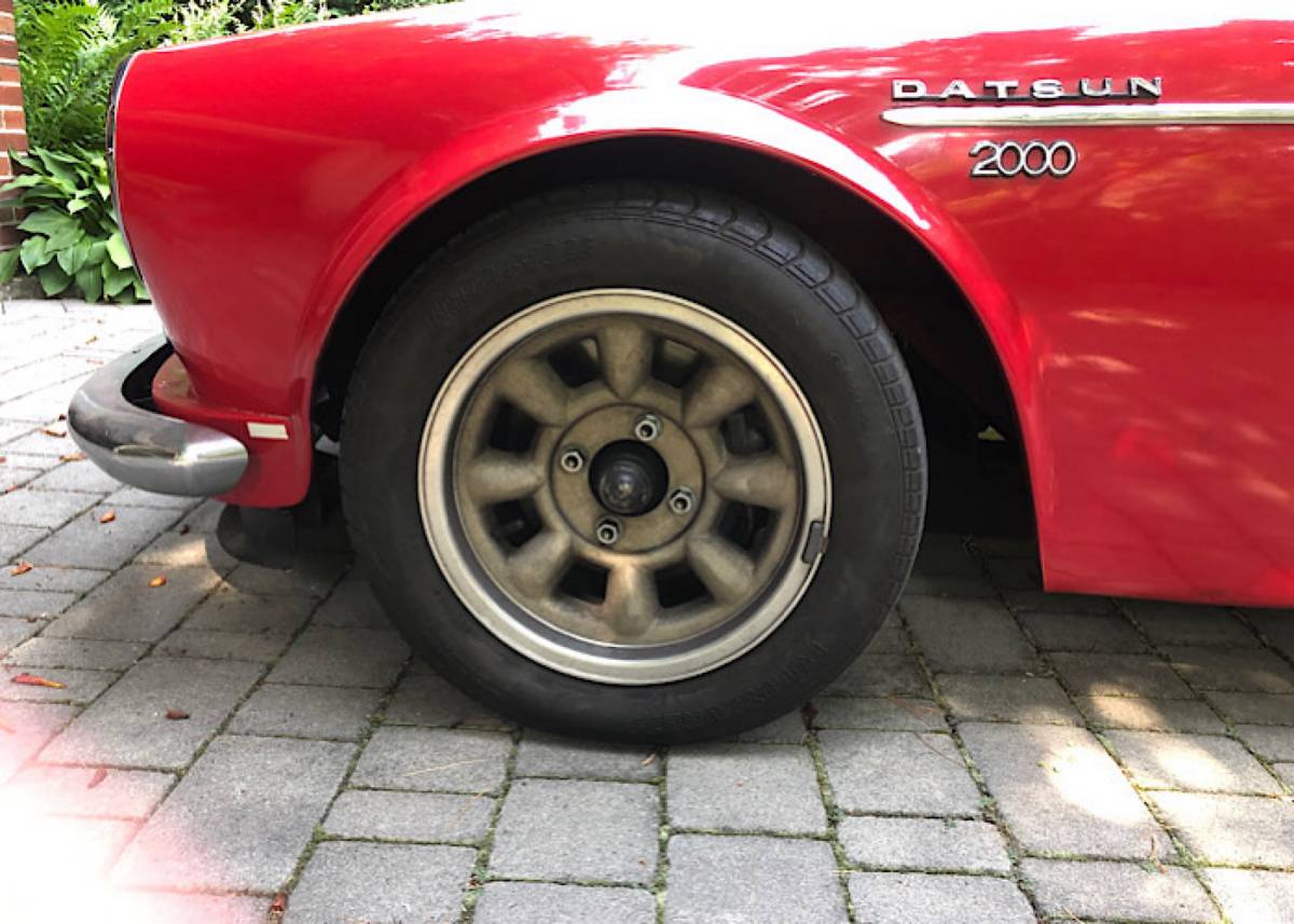 Datsun-sports-2000-roadster-comp-upgrades-1968-red-19