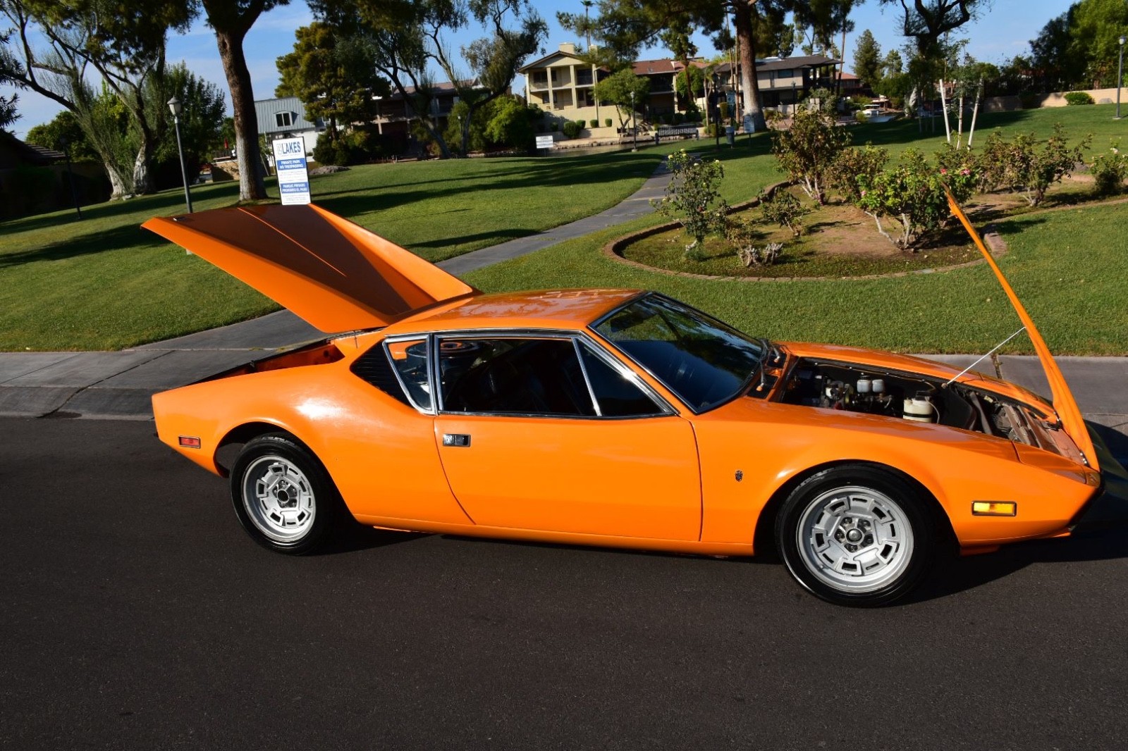De-Tomaso-Pantera-1972-Coupe-11