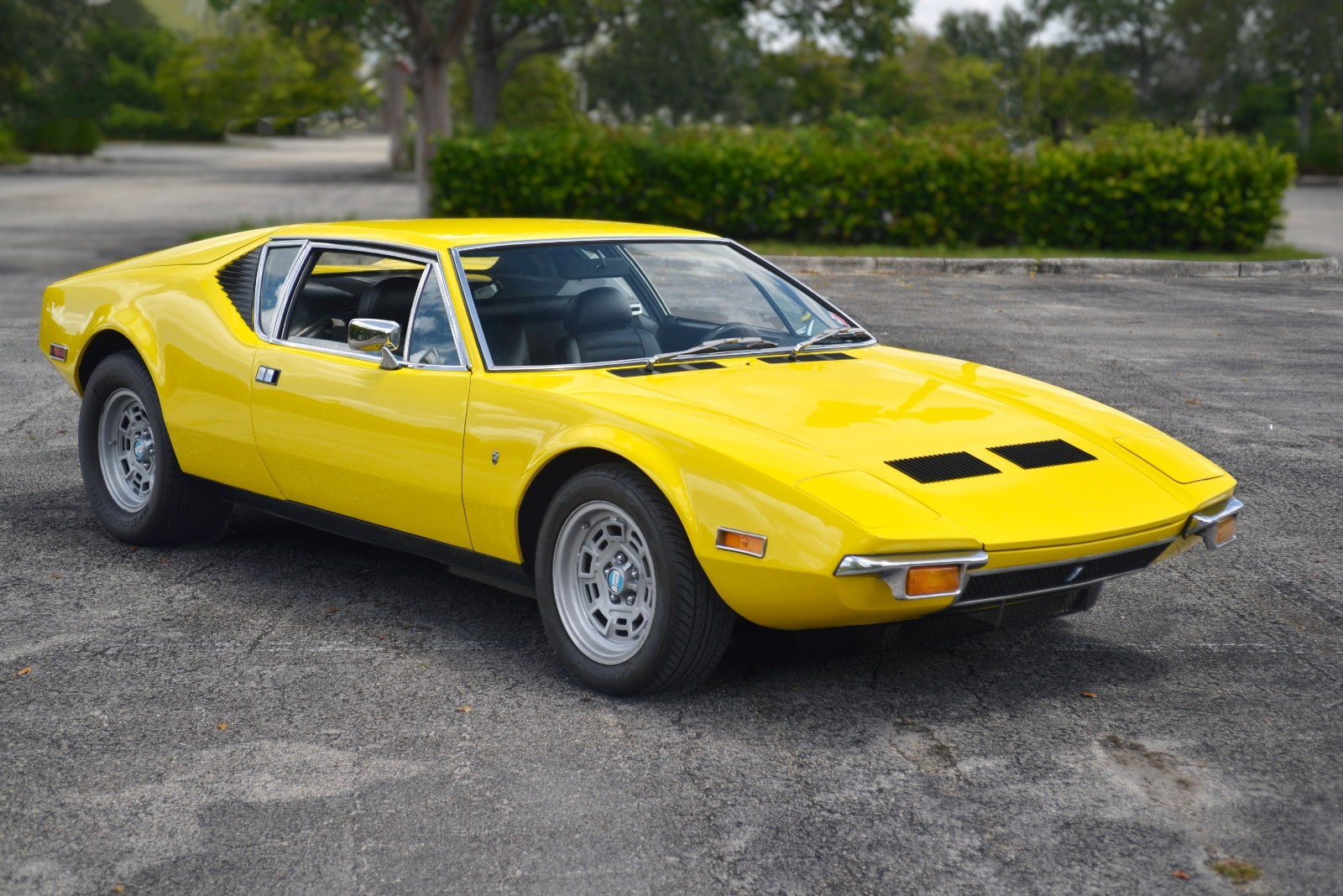 De-Tomaso-Pantera-1972-Coupe-11