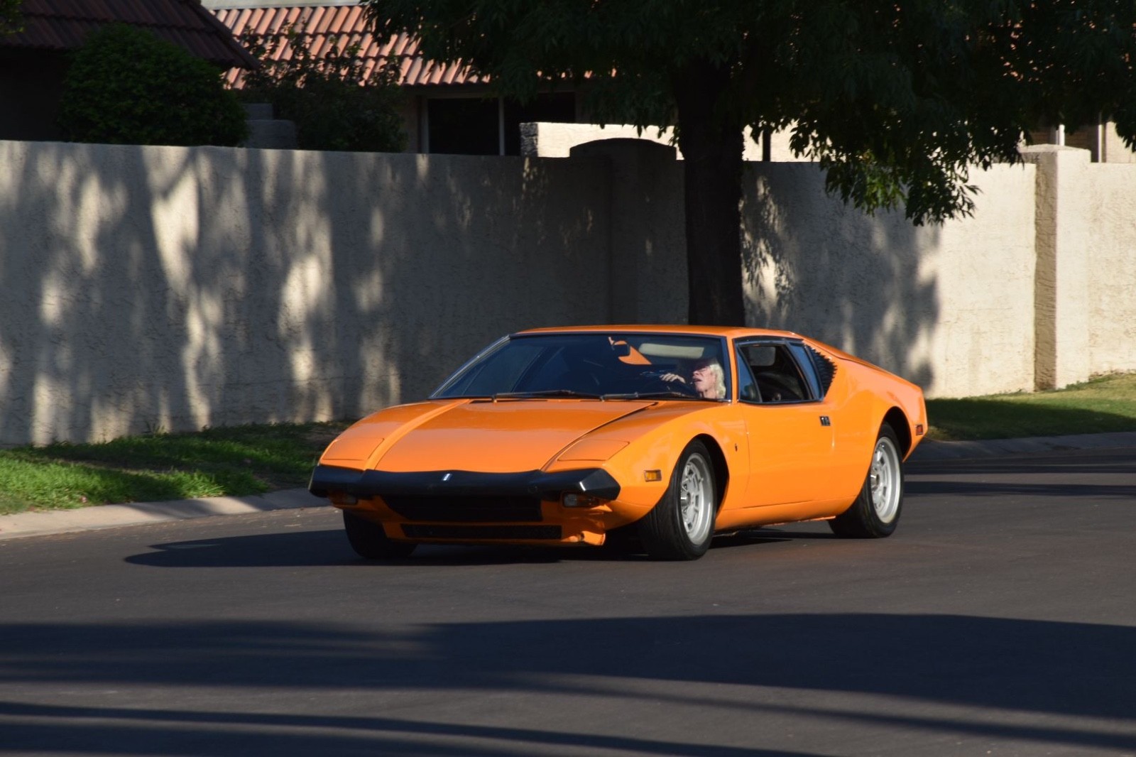 De-Tomaso-Pantera-1972-Coupe-12