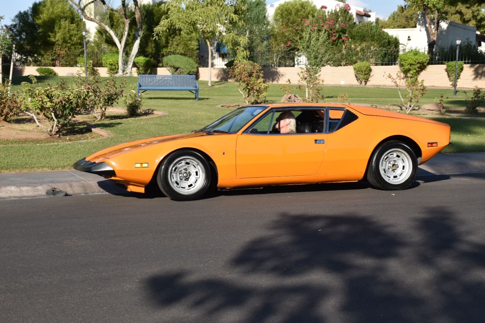 De-Tomaso-Pantera-1972-Coupe-16