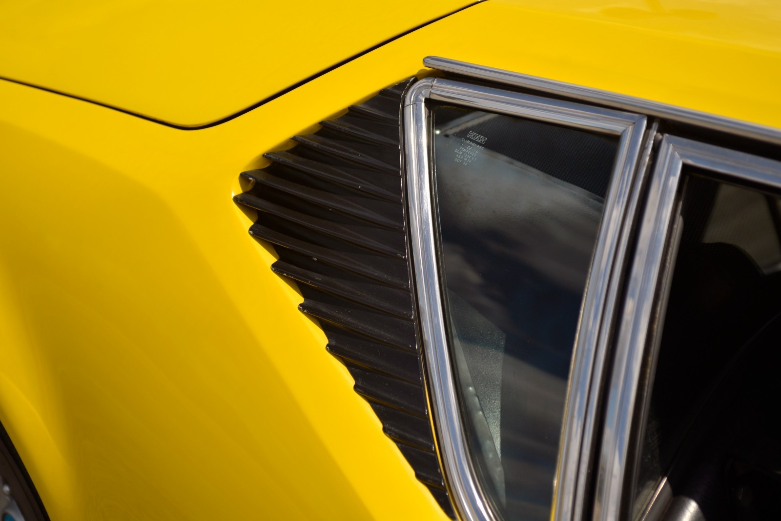 De-Tomaso-Pantera-1972-Coupe-20