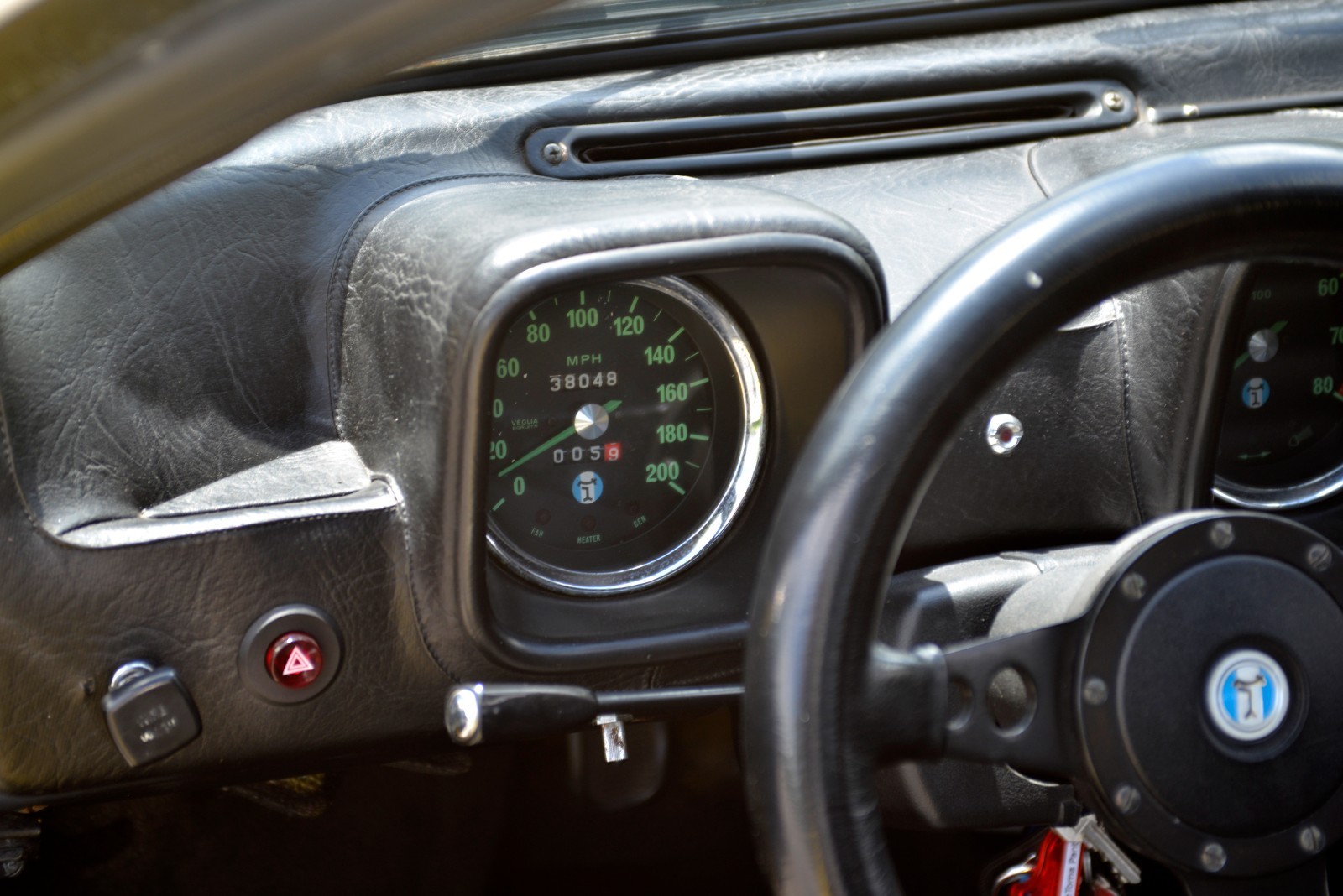 De-Tomaso-Pantera-1972-Coupe-22