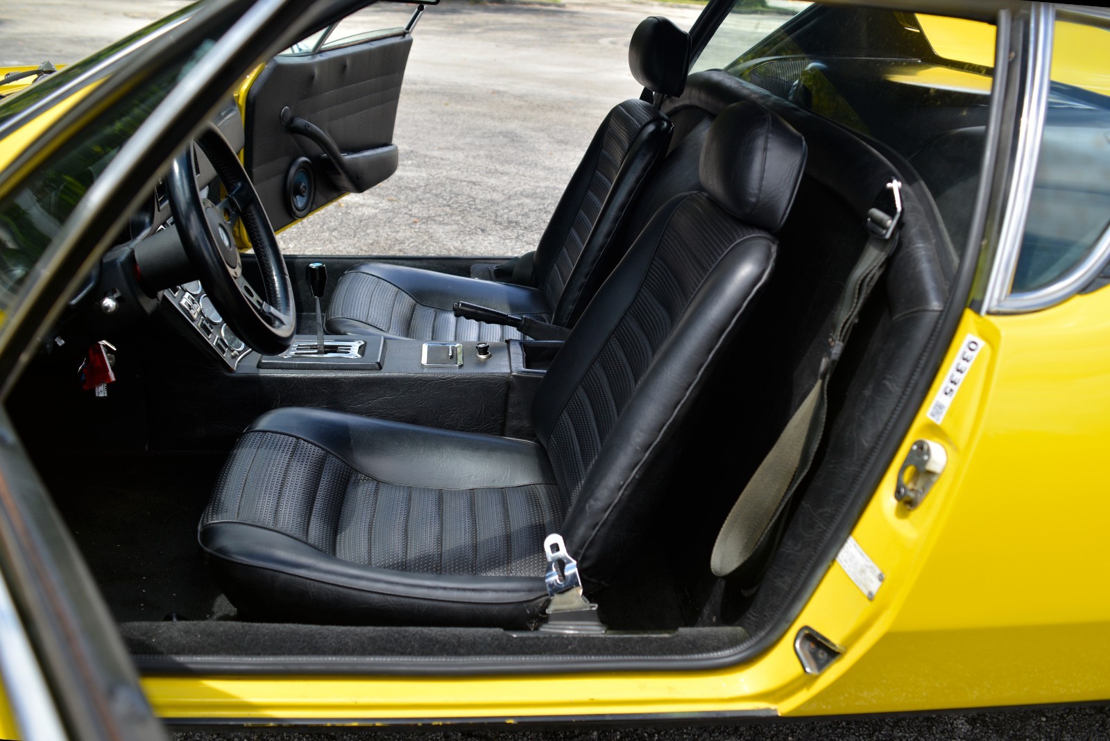 De-Tomaso-Pantera-1972-Coupe-27