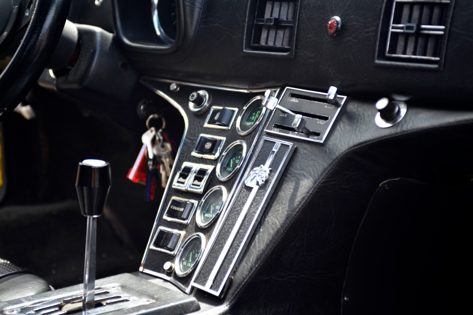 De-Tomaso-Pantera-1972-Coupe-29