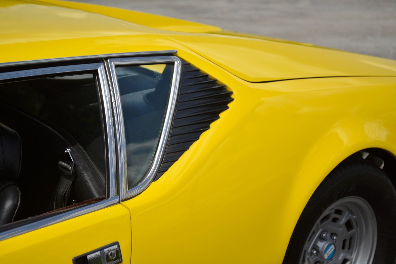 De-Tomaso-Pantera-1972-Coupe-5