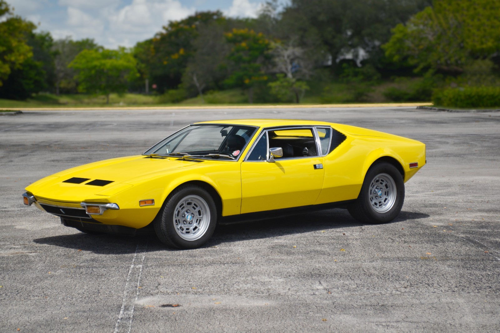 De-Tomaso-Pantera-1972-Coupe