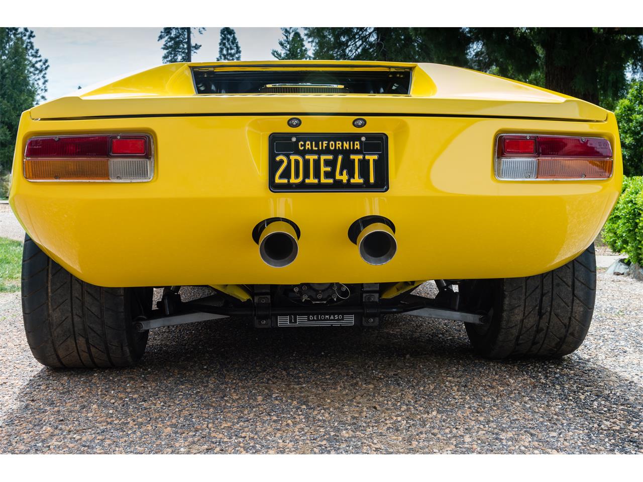 De-tomaso-Pantera-1971-Spa-Yellow-Black-1