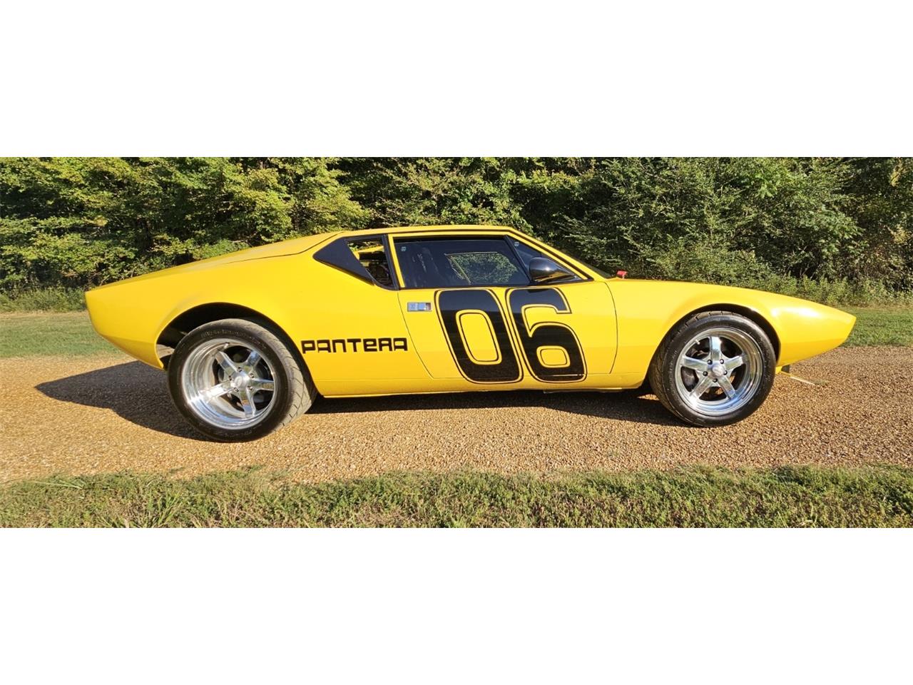 De-tomaso-Pantera-1971-Spa-Yellow-Black-9