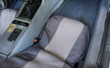 DeLorean-DMC12-1981-Coupe-12