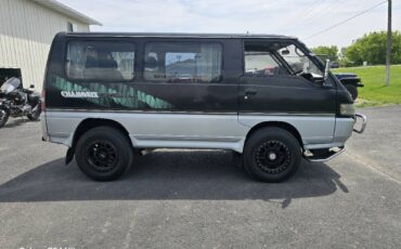 Delico-star-van-4x4-l300-diesel-1992-black-15