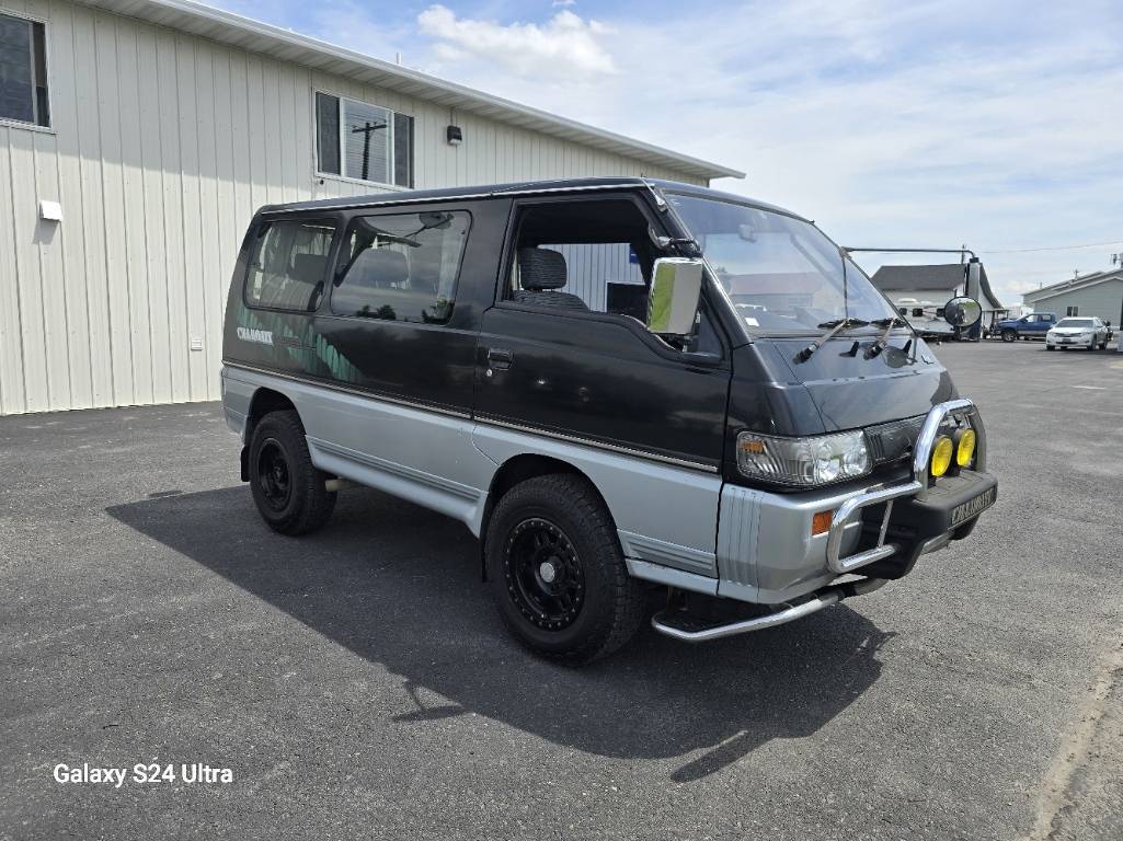 Delico-star-van-4x4-l300-diesel-1992-black-16