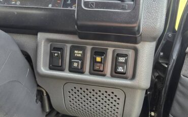 Delico-star-van-4x4-l300-diesel-1992-black-19