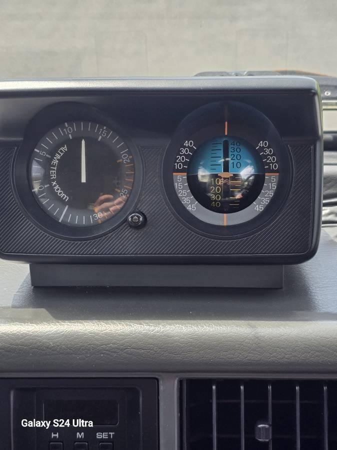 Delico-star-van-4x4-l300-diesel-1992-black-20
