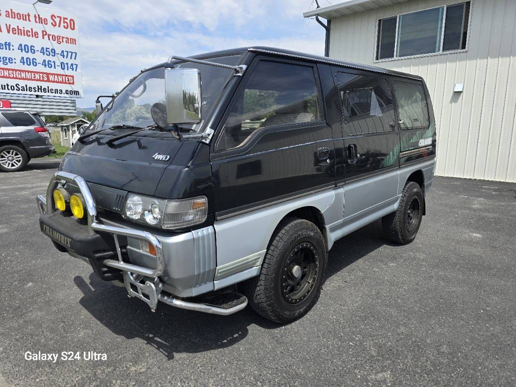 Delico-star-van-4x4-l300-diesel-1992-black-4