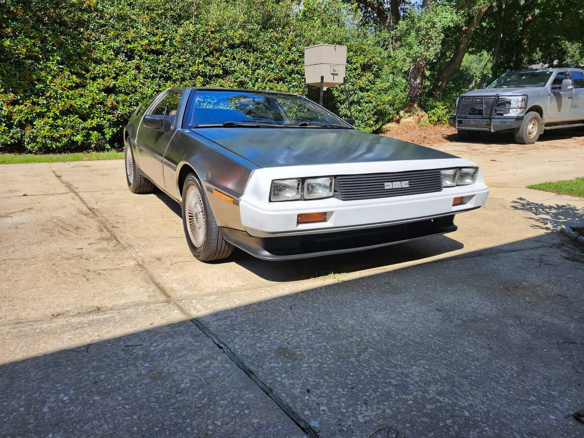 Delorean-dmc-12-1981-1