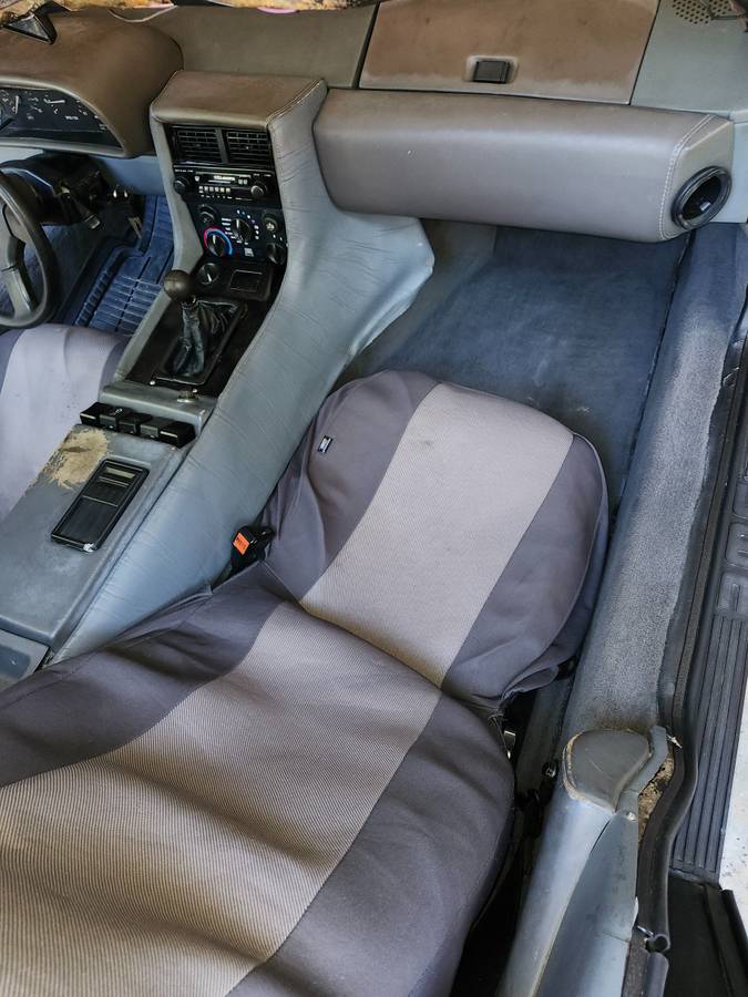 Delorean-dmc-12-1981-14