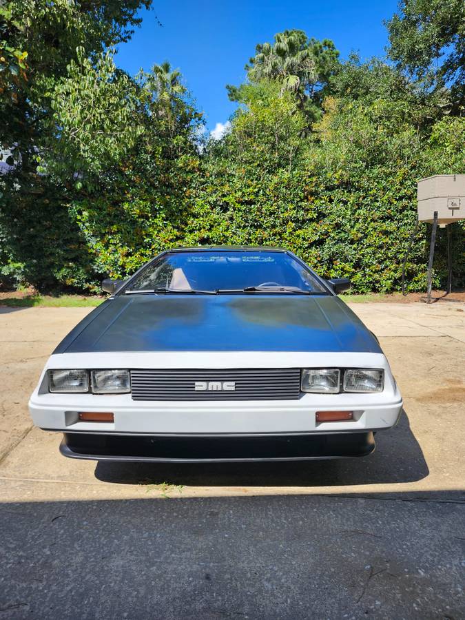 Delorean-dmc-12-1981-2