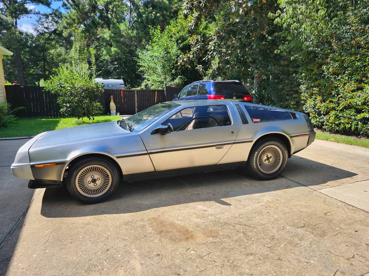Delorean-dmc-12-1981-4