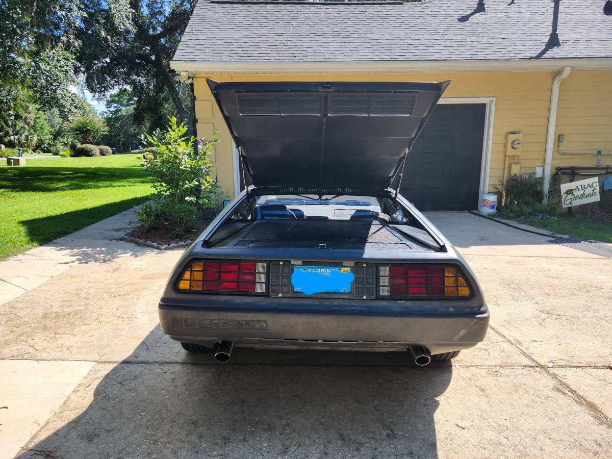Delorean-dmc-12-1981-7